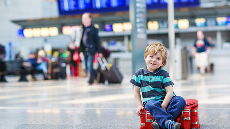 Kid_with_his_luggage_800x515_tcm542-558662