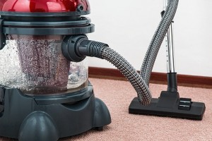 vacuum-cleaner-657719__340 (1)